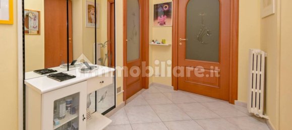 2 bedrooms Apartment in Turin, Italy No. 319059 20
