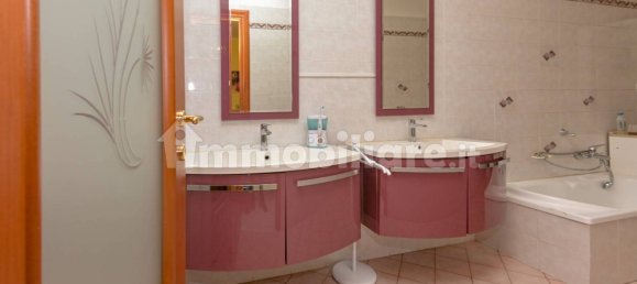 2 bedrooms Apartment in Turin, Italy No. 319059 28