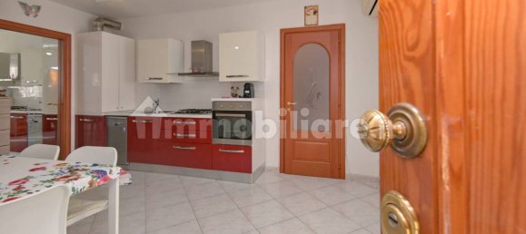 2 bedrooms Apartment in Turin, Italy No. 319059 4