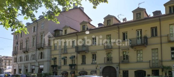 2 bedrooms Apartment in Turin, Italy No. 319059 2