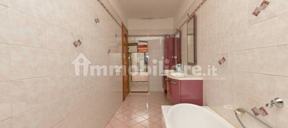 2 bedrooms Apartment in Turin, Italy No. 319059 32