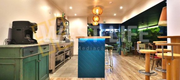 128m² Commercial property in Ericeira, Portugal No. 248898 11