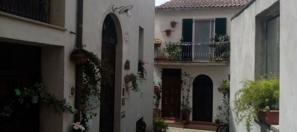 7-Zimmer Doppelhaus in Pitigliano, Italy, Nr. 176299 4