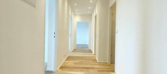 3 bedrooms Apartment in Jakomini, Austria No. 46144 4