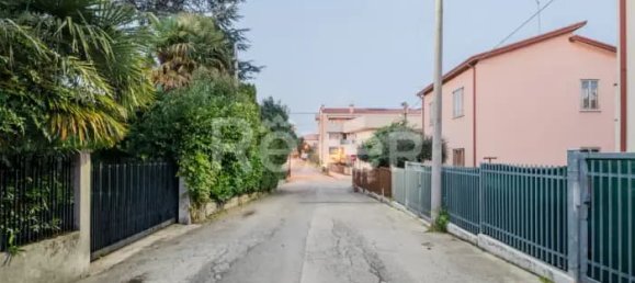 3 rooms Villa in Padua, Italy No. 203039 46
