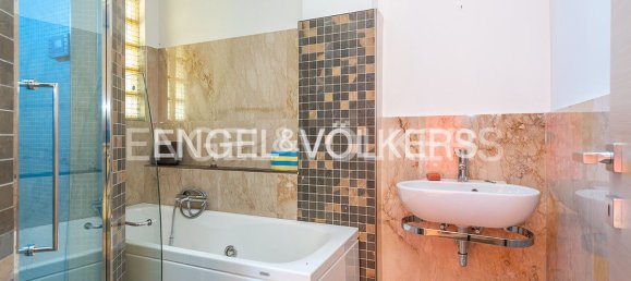 4 bedrooms Villa in Rome, Italy No. 44088 17