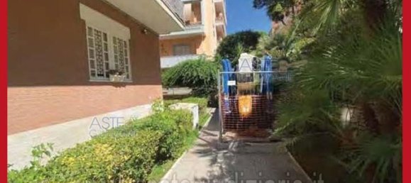 5 غرف نوم شقة في Rome, Italy رقم 330819 31