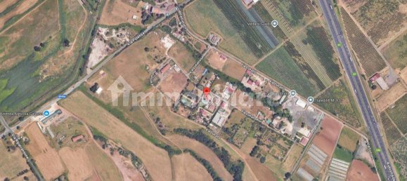 290m² Garage in Rome, Italy No. 375589 11