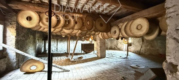 9 rooms House in Paciano, Italy No. 301625 8