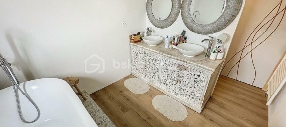 4 bedrooms House in Ostricourt, France No. 261732 13