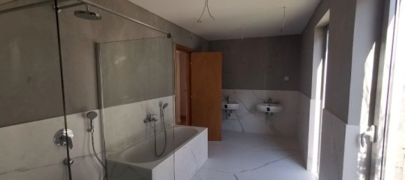 4 bedrooms Apartment in Kotor, Montenegro No. 97 11
