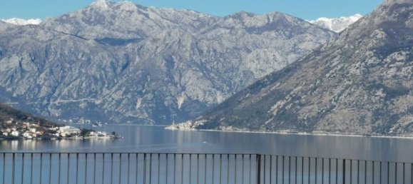 4 bedrooms Apartment in Kotor, Montenegro No. 97 18