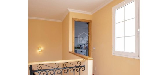 Adosado de 4 dormitorios en Es Castell, Spain No. 1636 11