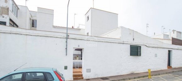 Adosado de 4 dormitorios en Es Castell, Spain No. 1636 4