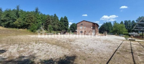 Imóvel comercial em Foligno, Italy 1100 m² N.º 353457 12