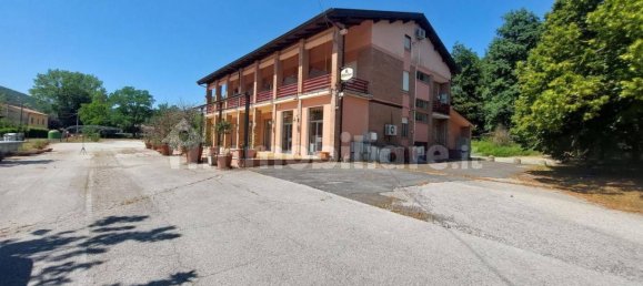 Imóvel comercial em Foligno, Italy 1100 m² N.º 353457 21