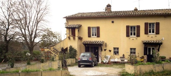 Квартира с 3 спальнями в Перуджа, Италия № 92712 16