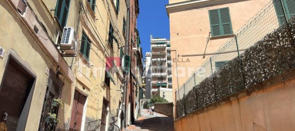 Apartamento T3 em Genoa, Italy N.º 329844 31