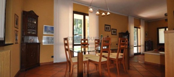 10 chambres Villa à Taino, Italy No. 333099 14