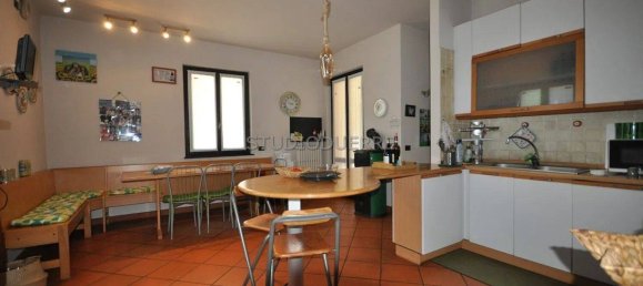 10 chambres Villa à Taino, Italy No. 333099 17