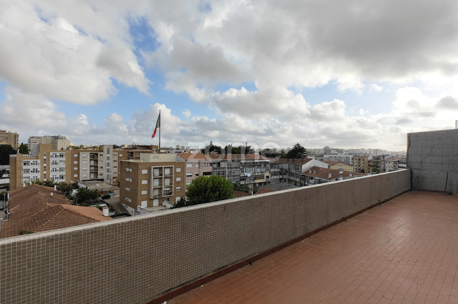 Квартира с 3 спальнями в Эрмезинде, Португалия № 307795