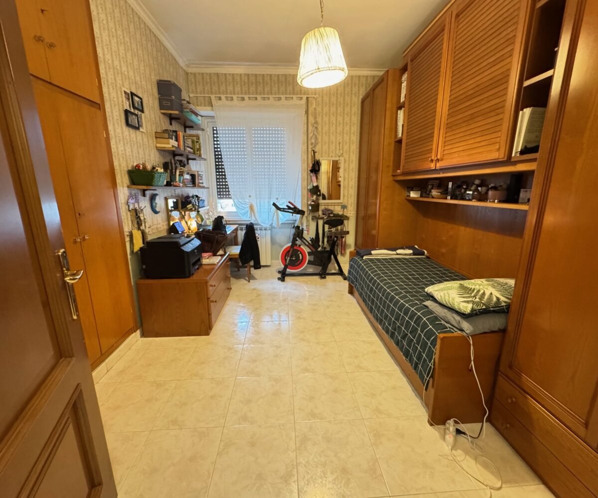 2 rooms Apartment in Rome, Italy No. 389900