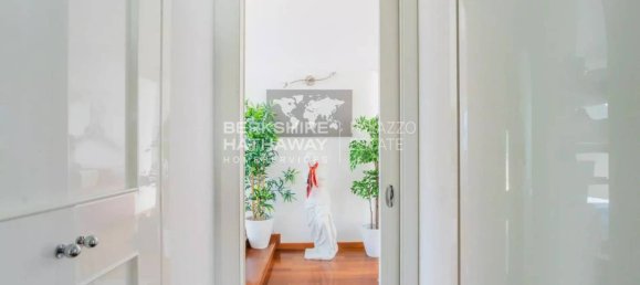 2 bedrooms Penthouse in Como, Italy No. 312533 48