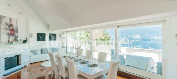 2 bedrooms Penthouse in Como, Italy No. 312533 12