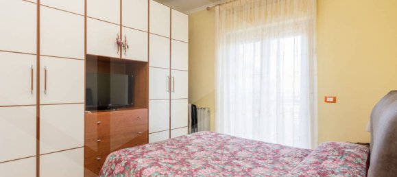 3 rooms Apartment in Ciampino, Italy No. 20791 11