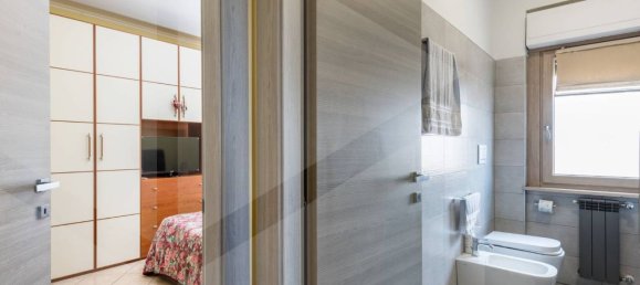 3 rooms Apartment in Ciampino, Italy No. 20791 9