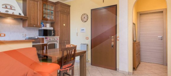 3 rooms Apartment in Ciampino, Italy No. 20791 8