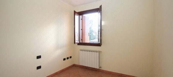 2 bedrooms Apartment in Melara, Italy No. 152025 5