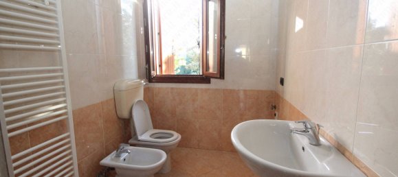 2 bedrooms Apartment in Melara, Italy No. 152025 8