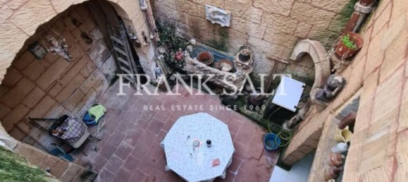 2 bedrooms House in Victoria, Malta No. 673 2