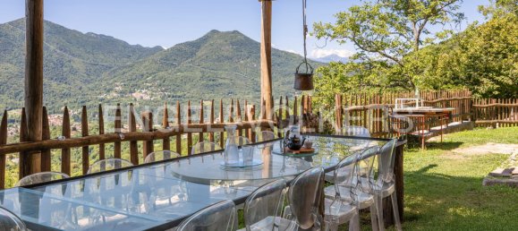 13 rooms Villa in Montegrino Valtravaglia, Italy No. 273024 3