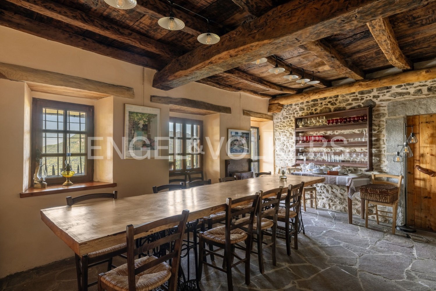 13 rooms Villa in Montegrino Valtravaglia, Italy No. 273024