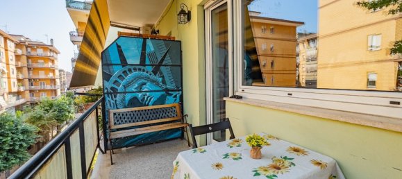 3 chambres Appartement à Rome, Italy No. 318569 9