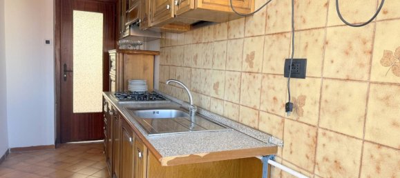 5-salle Appartement à Savona, Italy No. 299462 8