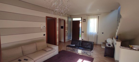 7-Zimmer Wohnung in Brembate di Sopra, Italy, Nr. 6105 12