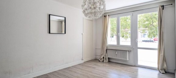 2 chambres Appartement à Saint-Étienne, France No. 341424 2