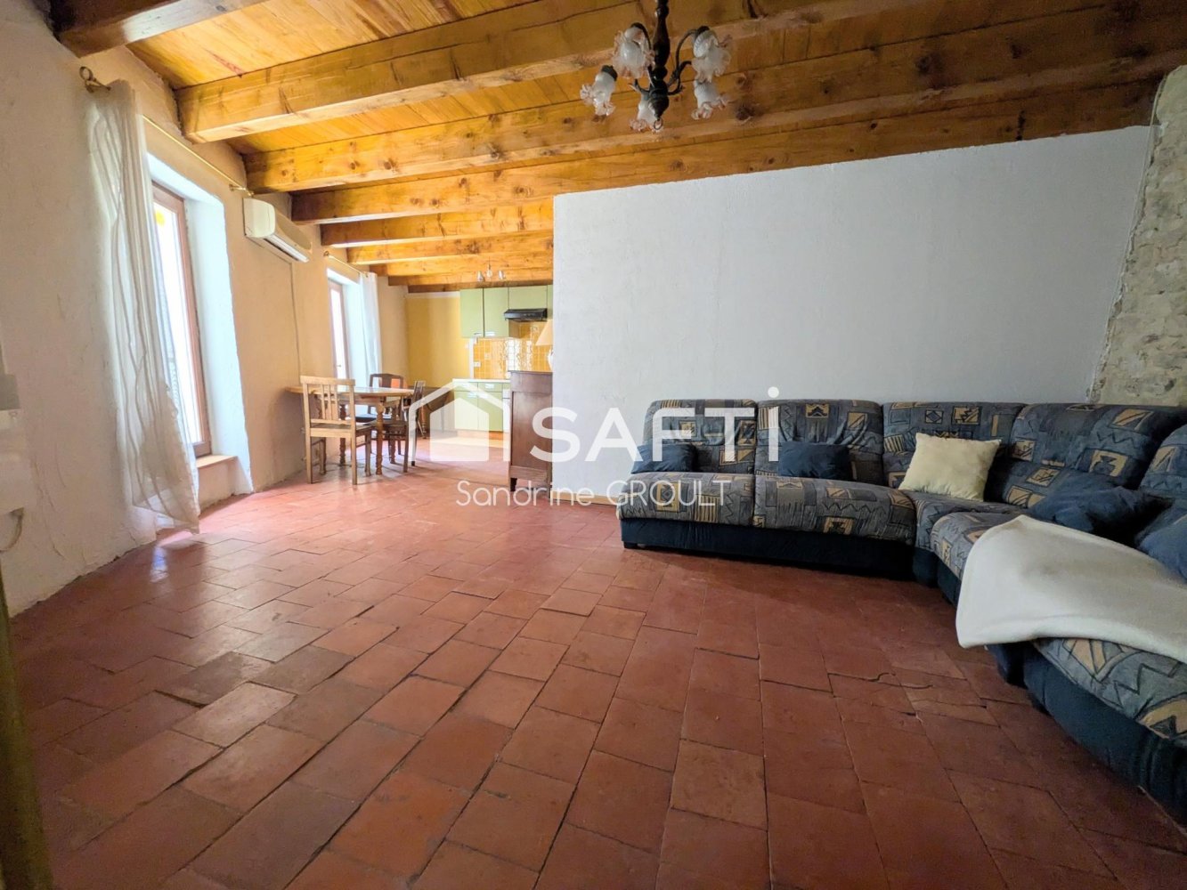 Adosado de 2 dormitorios en Occitanie, France No. 276946