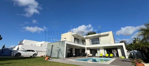 4 bedrooms House in Corroios, Portugal No. 100740 26