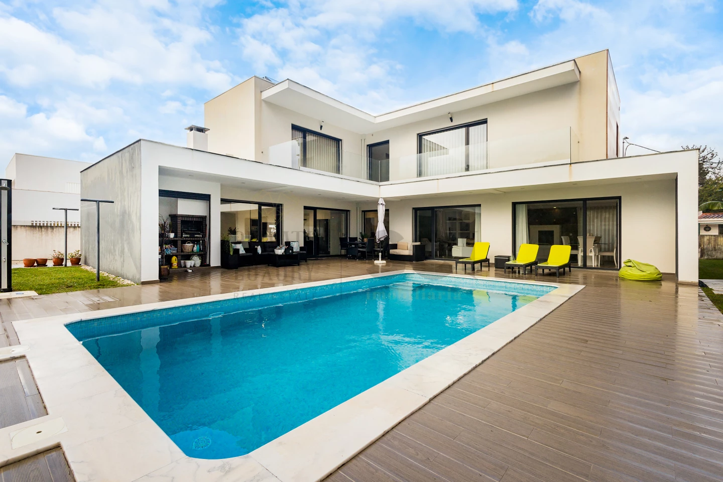 4 bedrooms House in Corroios, Portugal No. 100740