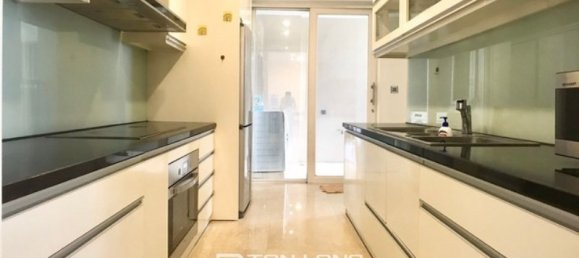 3 bedrooms Apartment in Tay Ho, Vietnam No. 895 4