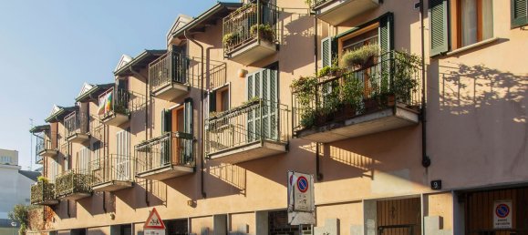 2-salle Appartement à Milan, Italy No. 259069 8