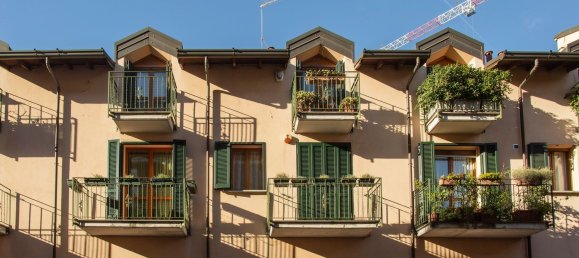 2-salle Appartement à Milan, Italy No. 259069 7