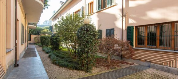 2-salle Appartement à Milan, Italy No. 259069 12