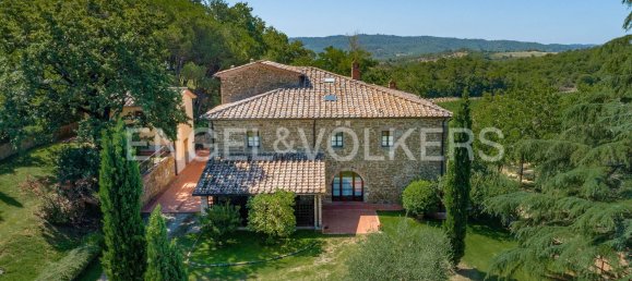 8 bedrooms House in Bucine, Italy No. 180912 6