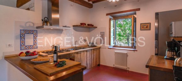 8 bedrooms House in Bucine, Italy No. 180912 16