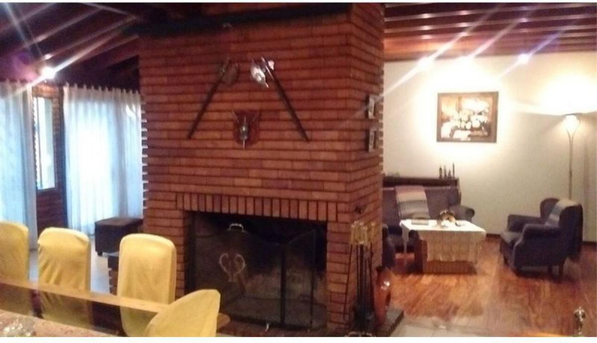 4 bedrooms House in Buenos Aires, Argentina No. 100644